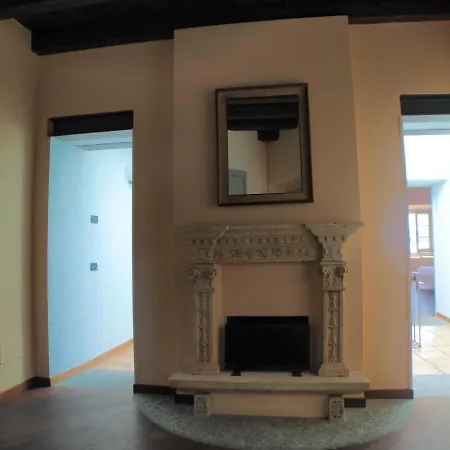 Maison d'hôtes Palazzo Belleluci - Incantevole Dimora Vista 3*
